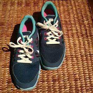 Dark blue nike free 5.0